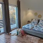 Dom Nad Jeziorem Widokowka Casa vacanze *