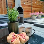Dom Nad Jeziorem Widokowka Holiday home Zywiec