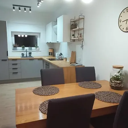 Dom Nad Jeziorem Widokowka Hébergement de vacances Żywiec
