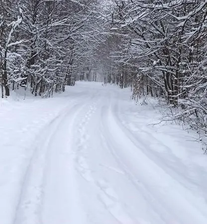 Dom Nad Jeziorem Widokowka Hébergement de vacances *