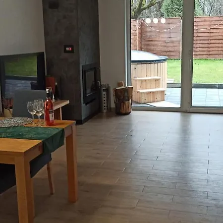 Semesterbostad Dom Nad Jeziorem Widokowka Żywiec