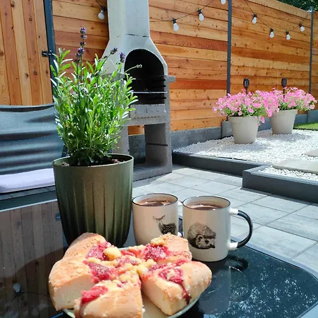 Dom Nad Jeziorem Widokowka Semesterbostad Żywiec