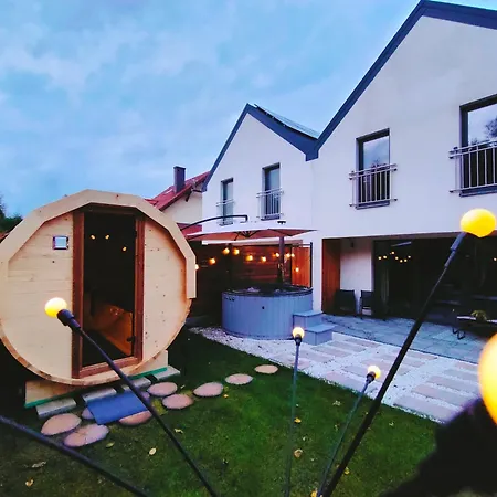 Semesterbostad Dom Nad Jeziorem Widokowka Żywiec