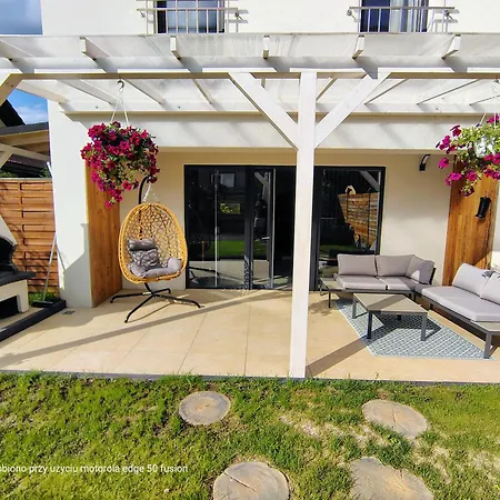 Semesterbostad Dom Nad Jeziorem Widokowka *