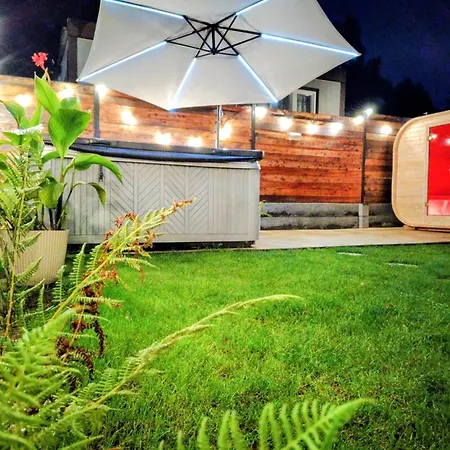 Dom Nad Jeziorem Widokowka Semesterbostad Żywiec